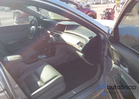 2012 Honda Accord 3.5 Ex-L z USA, uszkodzony, nr VIN 1HGCP3F88CA016700